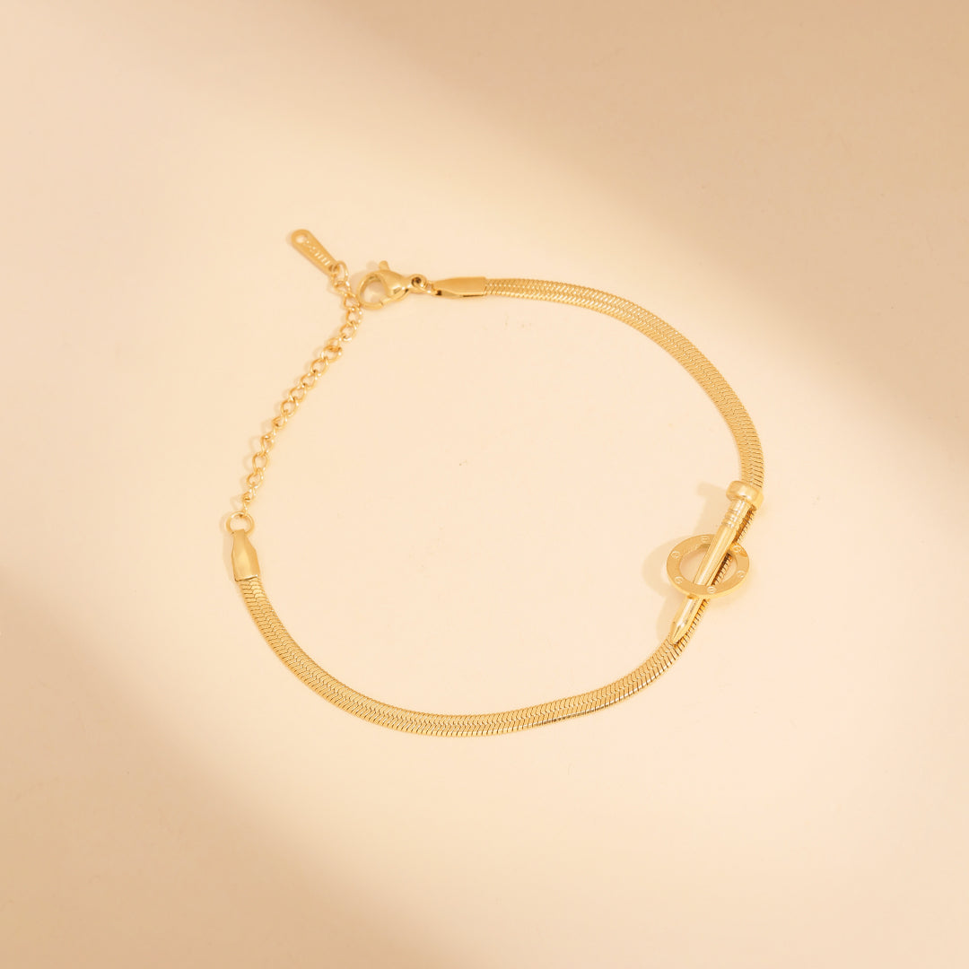 Nail Loop 18K Gold Plated Bracelet